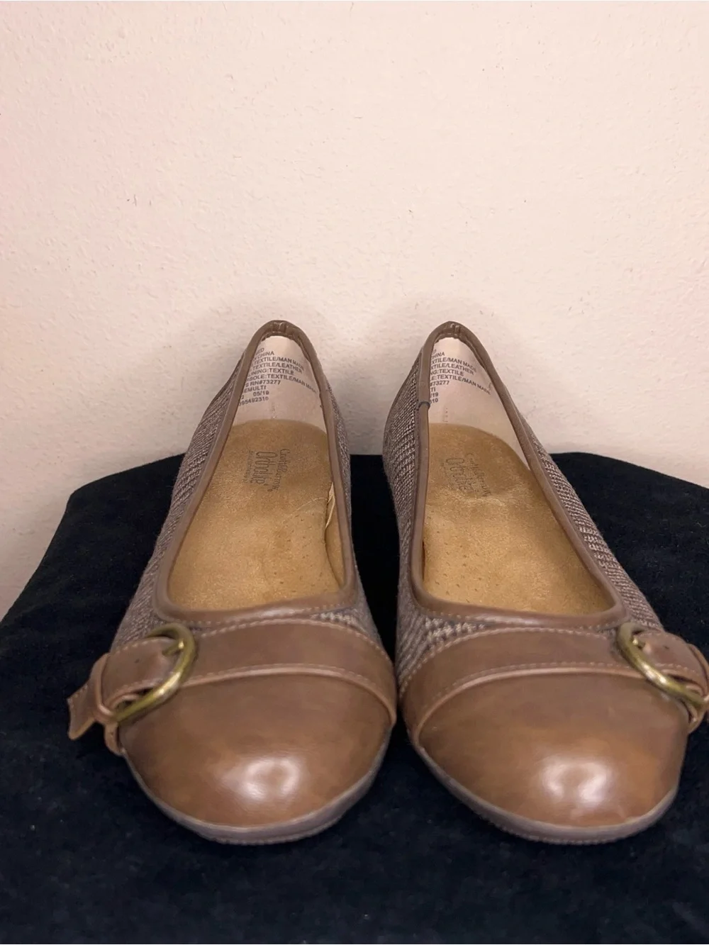 Size 7 Womens Croft And Barrow Ortholite Flats Tweed Tan Brown Buckle Academia